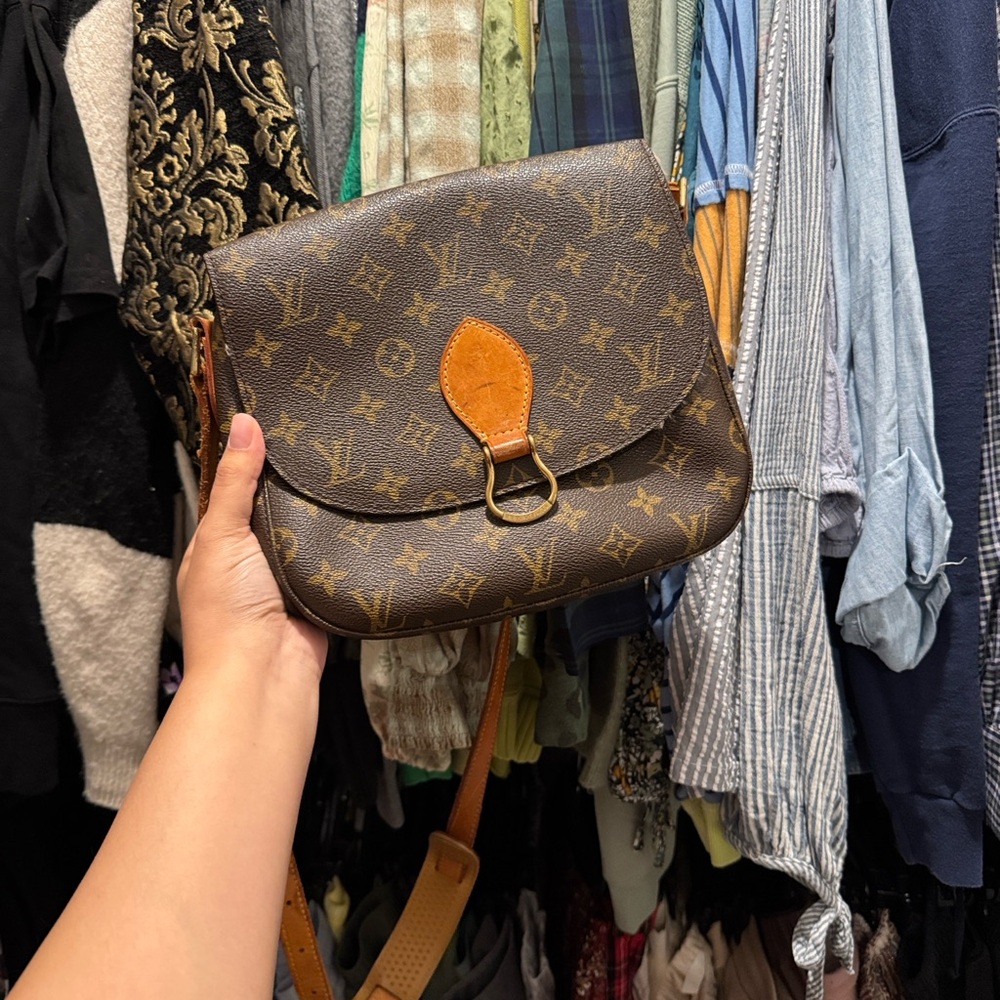 Louis Vuitton St. Cloud